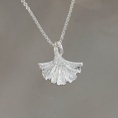 Ginkgo Leaf Necklace Pendant In Silver