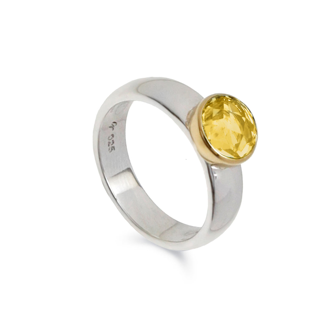 Round cut faceted citrine ring in sterling silver and 18ct vermeil with polished band