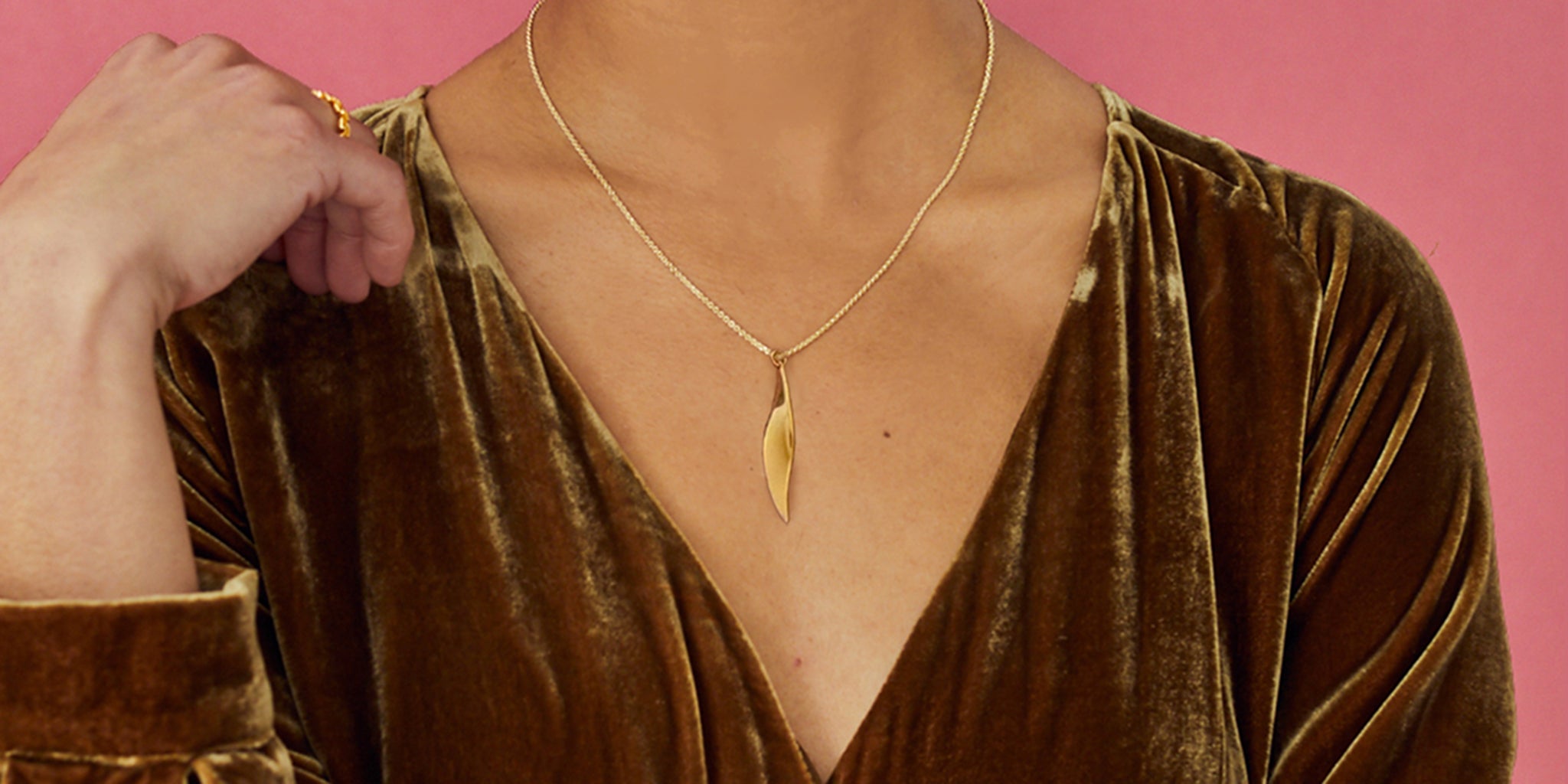 Silver & Gold Necklaces & Pendants