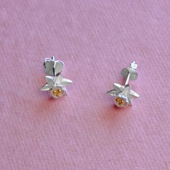 Alternative view of sterling silver daffodil stud earrings with gold vermeil centres