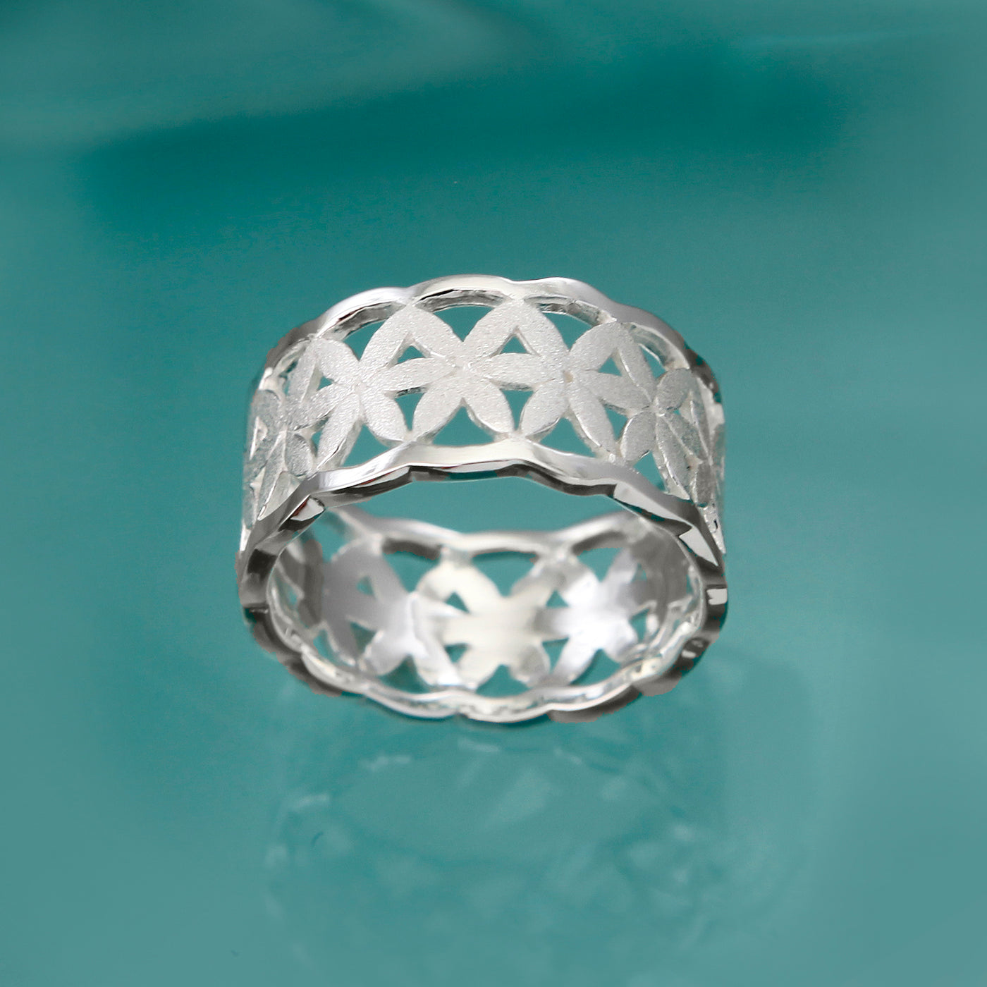 Photo of Daisy Chain Silver Flower Ring